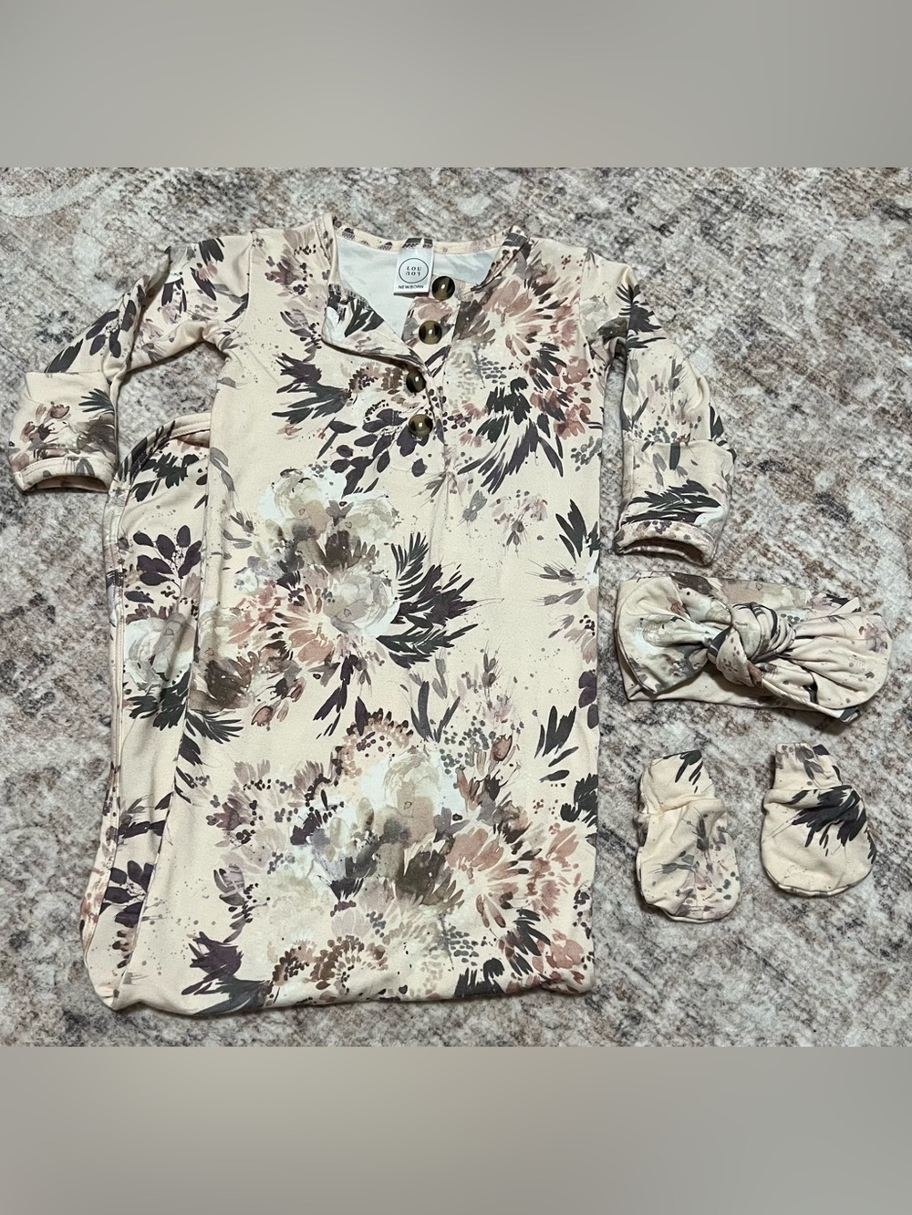 Lou Lou & Company Cream Floral Long Sleeve Sleep Gown